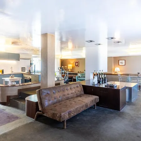 Penthouse 10 Minutes From The Duomo Bed & Breakfast