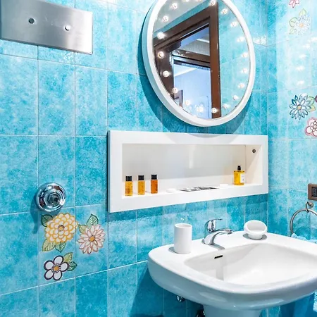 Penthouse 10 Minutes From The Duomo Bed & Breakfast